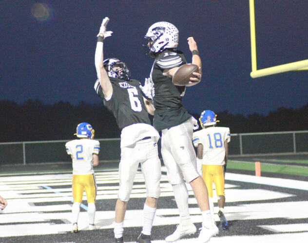 Wildcats, Red Knights ready for a battle